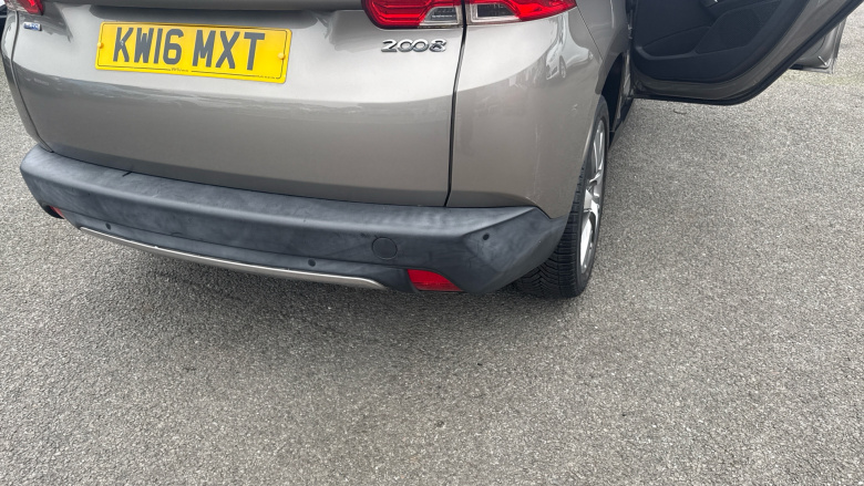 Peugeot 2008 1.6 BlueHDi 120 Feline 5dr [Mistral] Diesel Estate